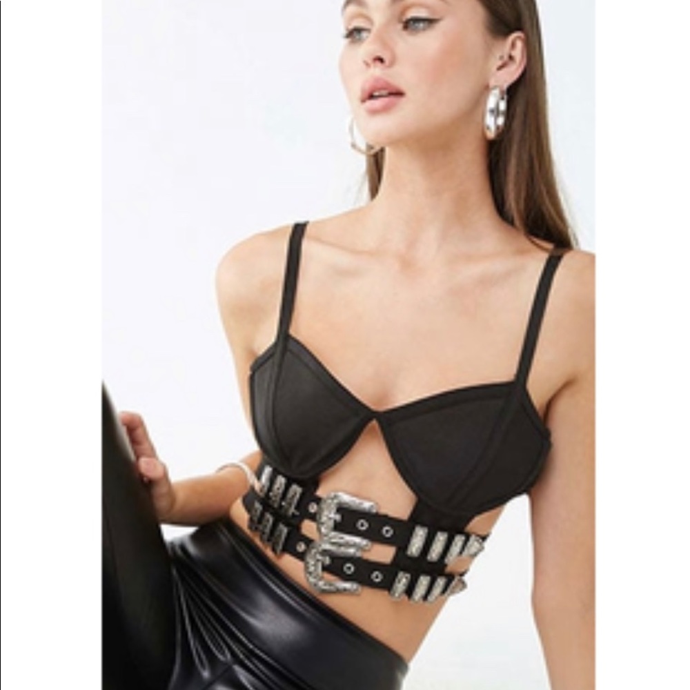 NWT Ribbed caged buckle bralette